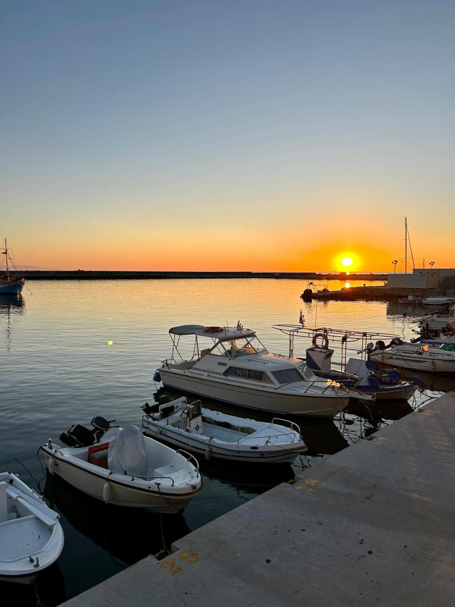 Ocean View Studios And Luxury Rooms Πλωμάρι Εξωτερικό φωτογραφία